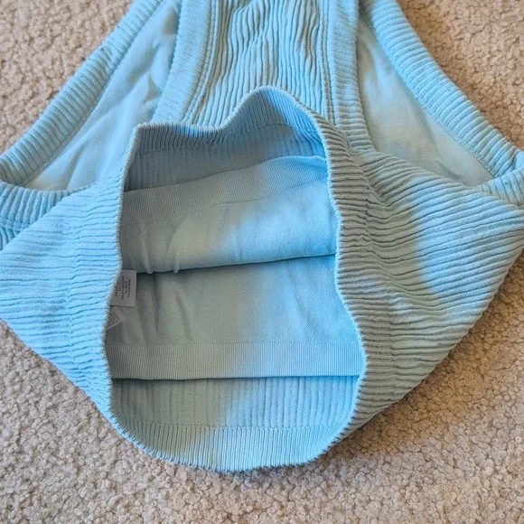 Aerie Light Blue Ribbed Cropped Tank Top Size Medium - Picture 4 of 5